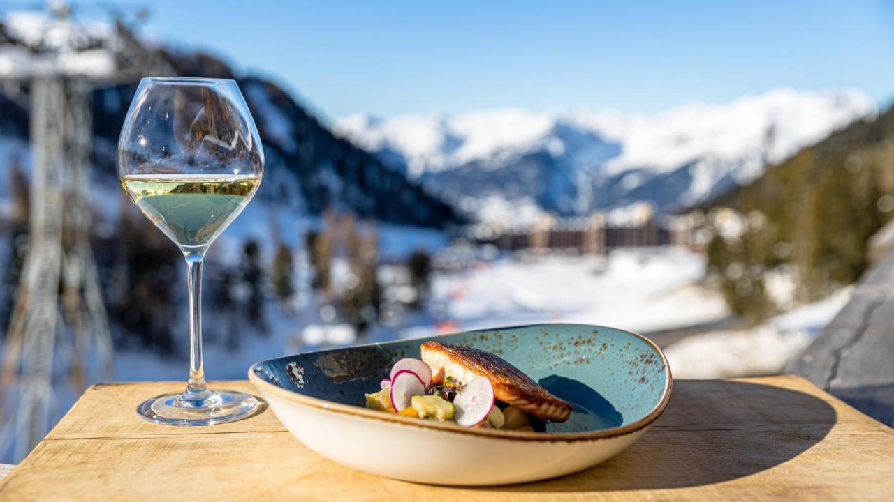 Hotel Carlina By Les Etincelles La Plagne Bagian luar foto