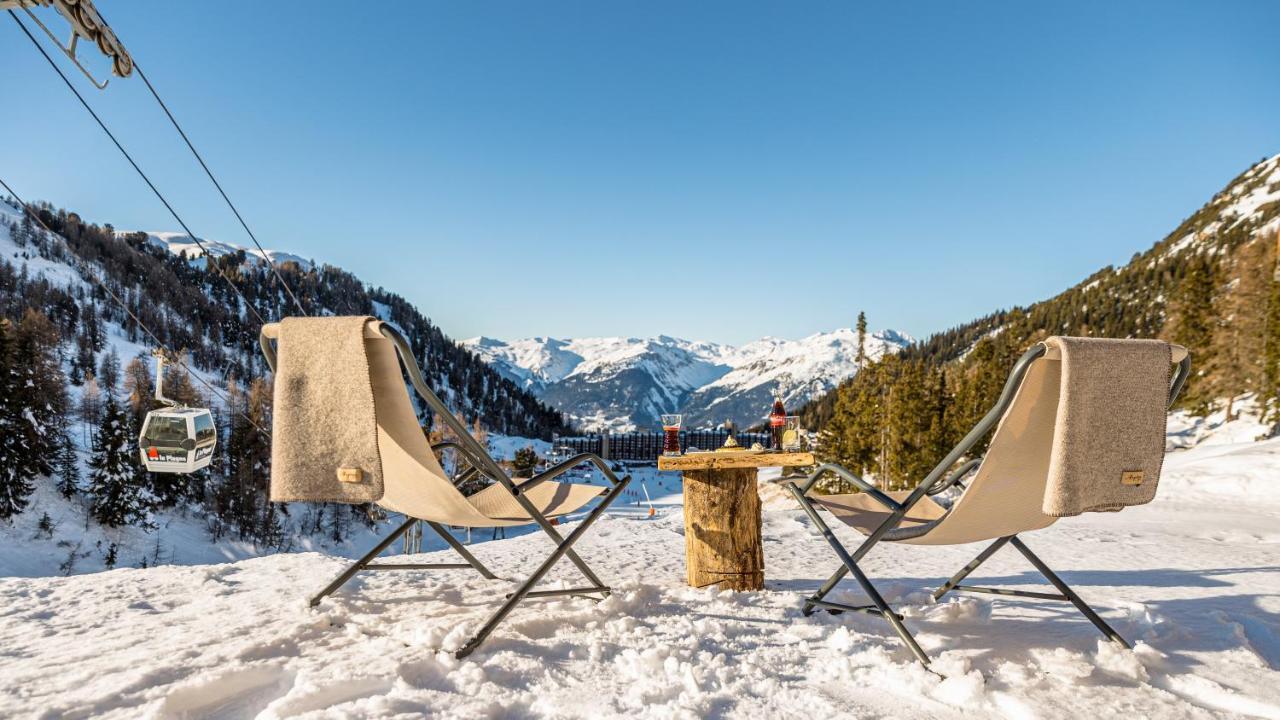 Hotel Carlina By Les Etincelles La Plagne Bagian luar foto
